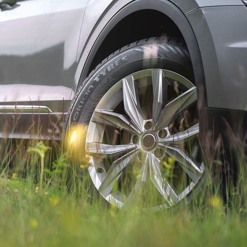 Kesärenkaiden vaihto