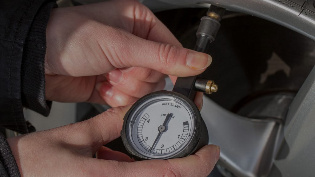 Rengaspaineet, renkaiden tasapainotus ja renkaiden korjaus